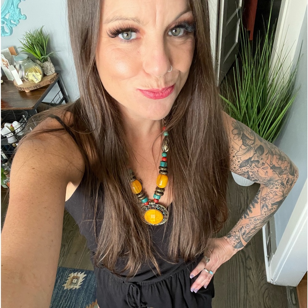 Meet your Posher, Olivia